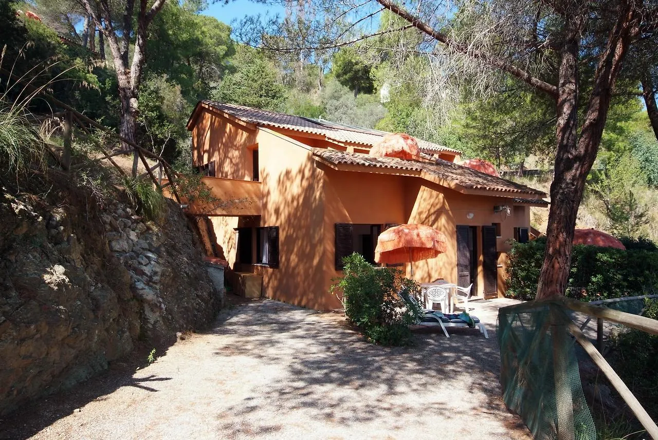Sud Est Apartment Porto Azzurro Aparthotel