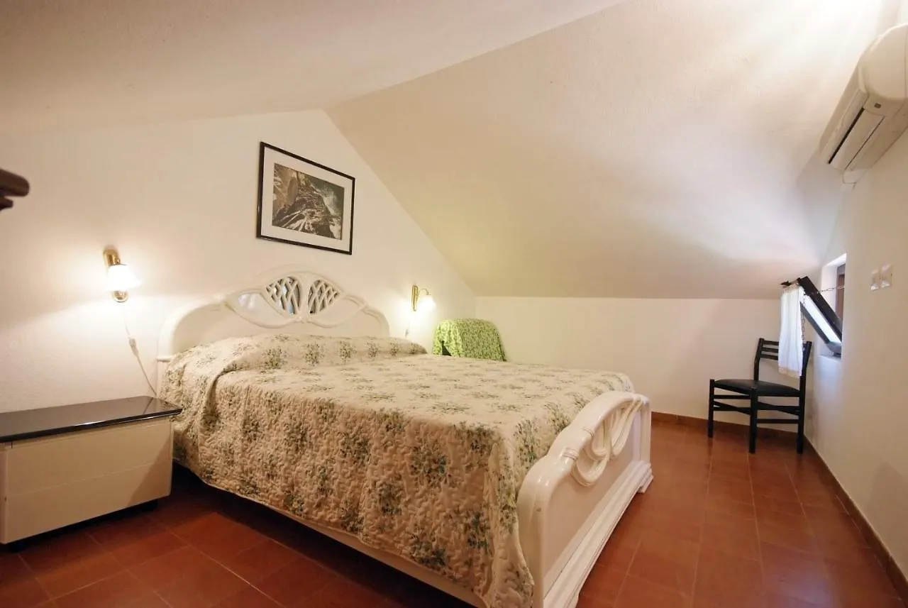 Sud Est Apartment Porto Azzurro Italy