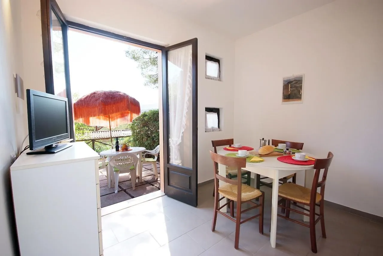 Sud Est Apartment Porto Azzurro