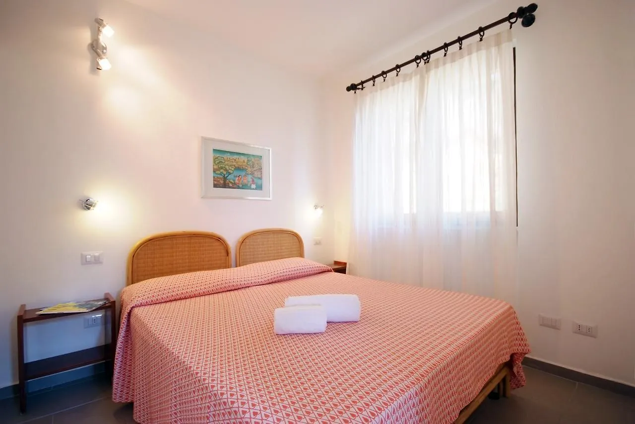 Sud Est Apartment Porto Azzurro Aparthotel