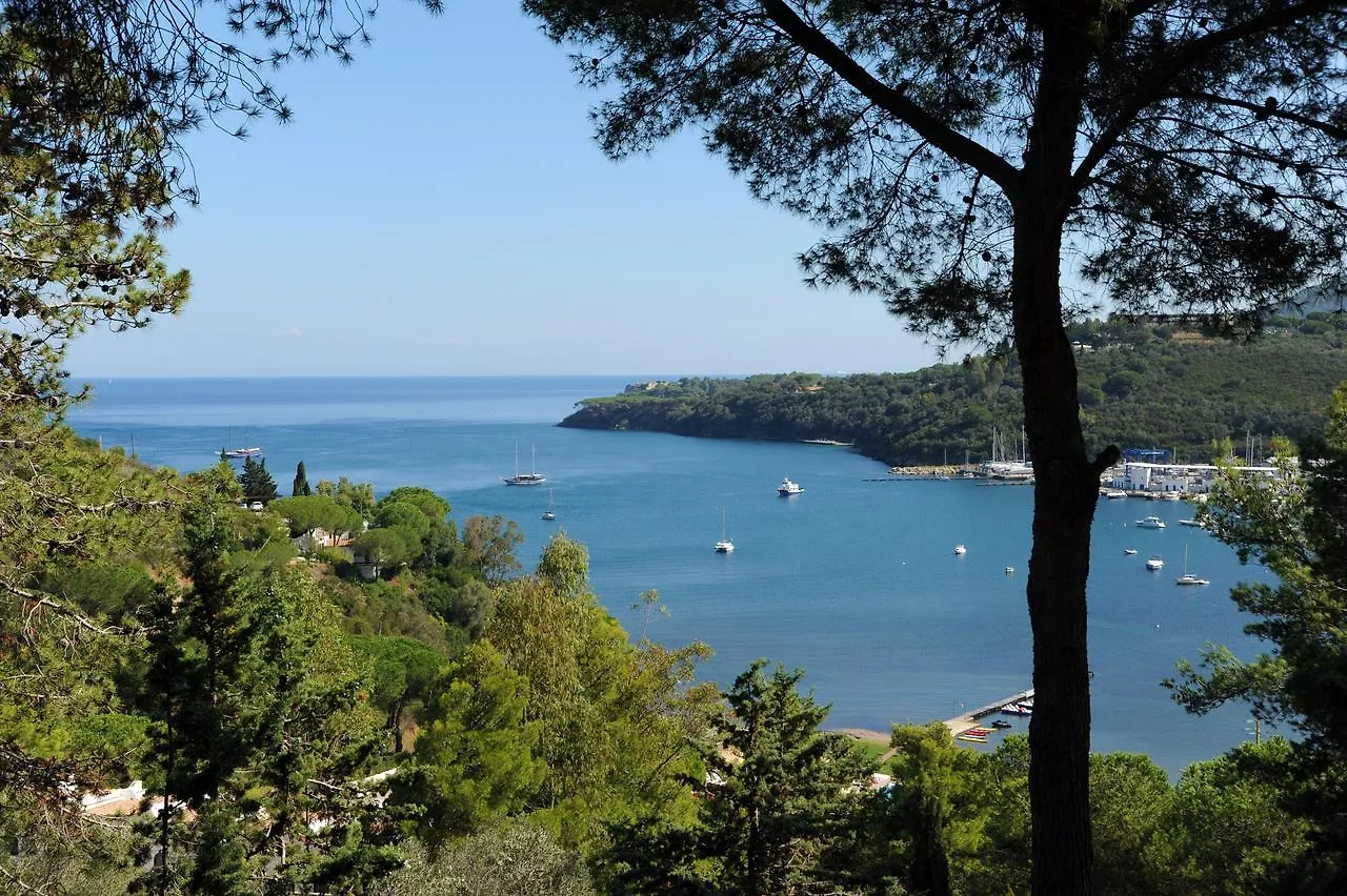 Sud Est Apartment Porto Azzurro 2*,