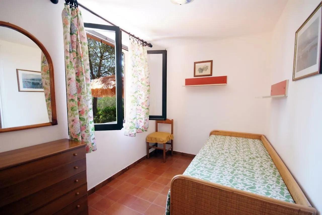 Sud Est Apartment Porto Azzurro 2*,
